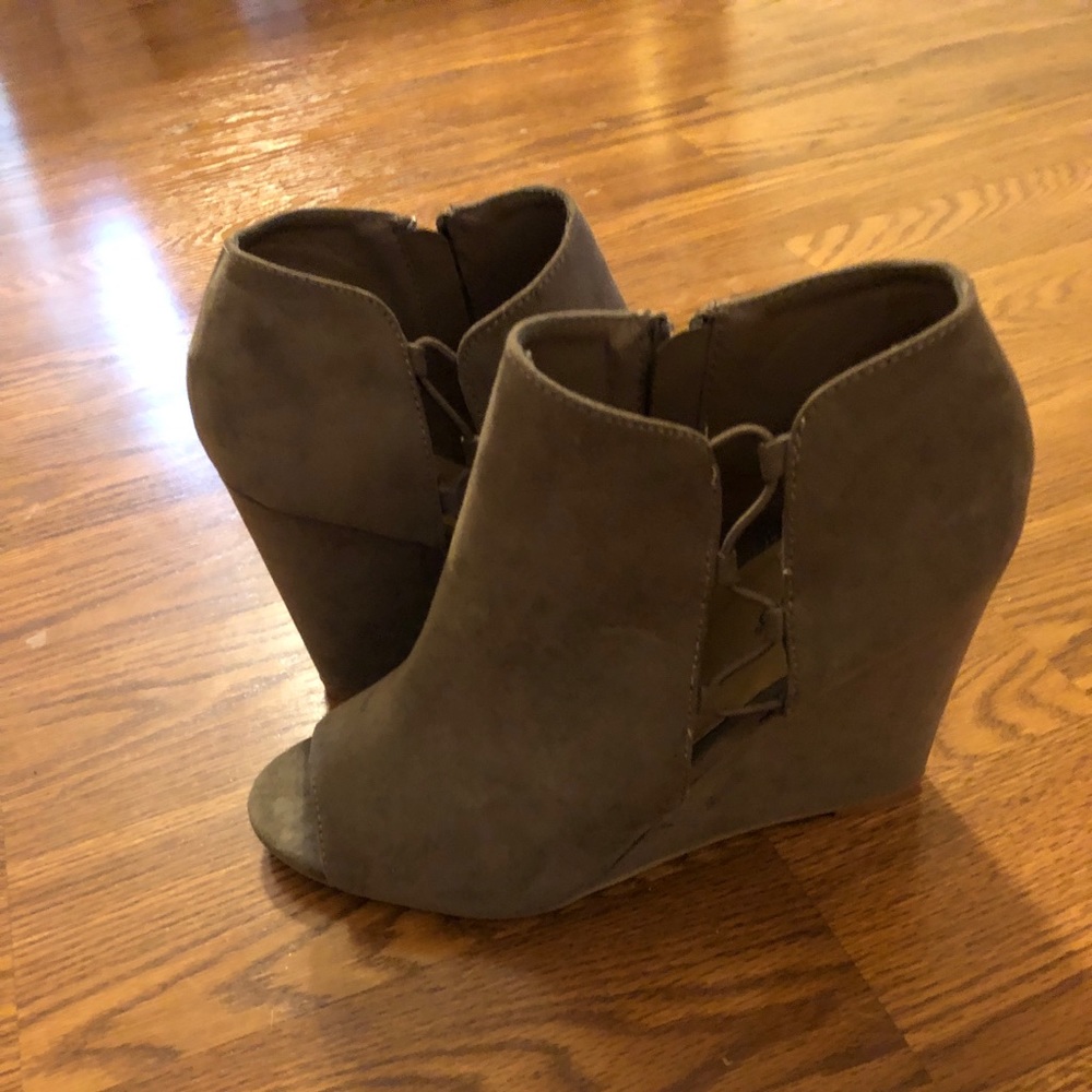 Taupe peep toe suede wedges